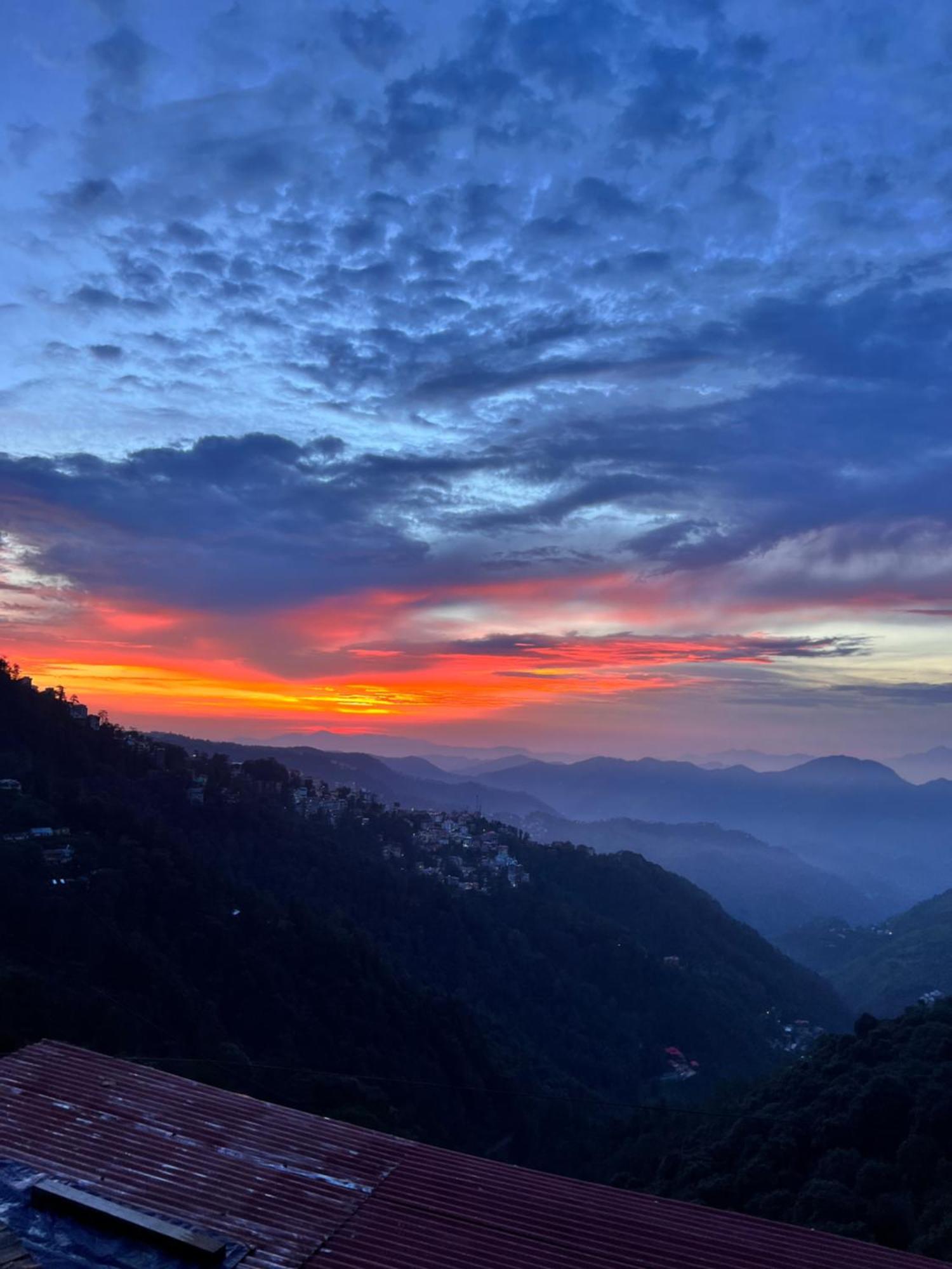 Hotel Victory Since 1979 Shimla Bagian luar foto