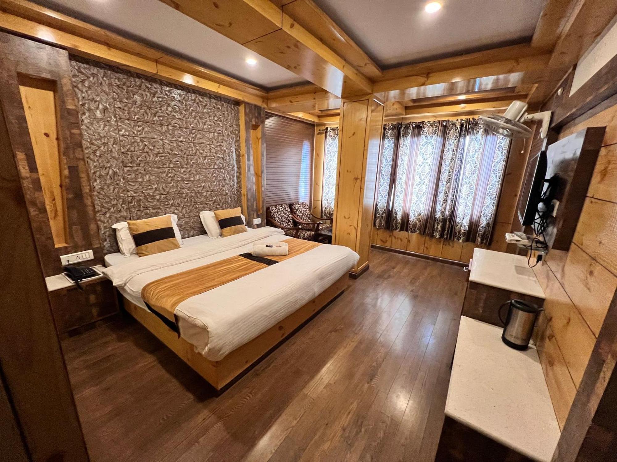 Hotel Victory Since 1979 Shimla Bagian luar foto
