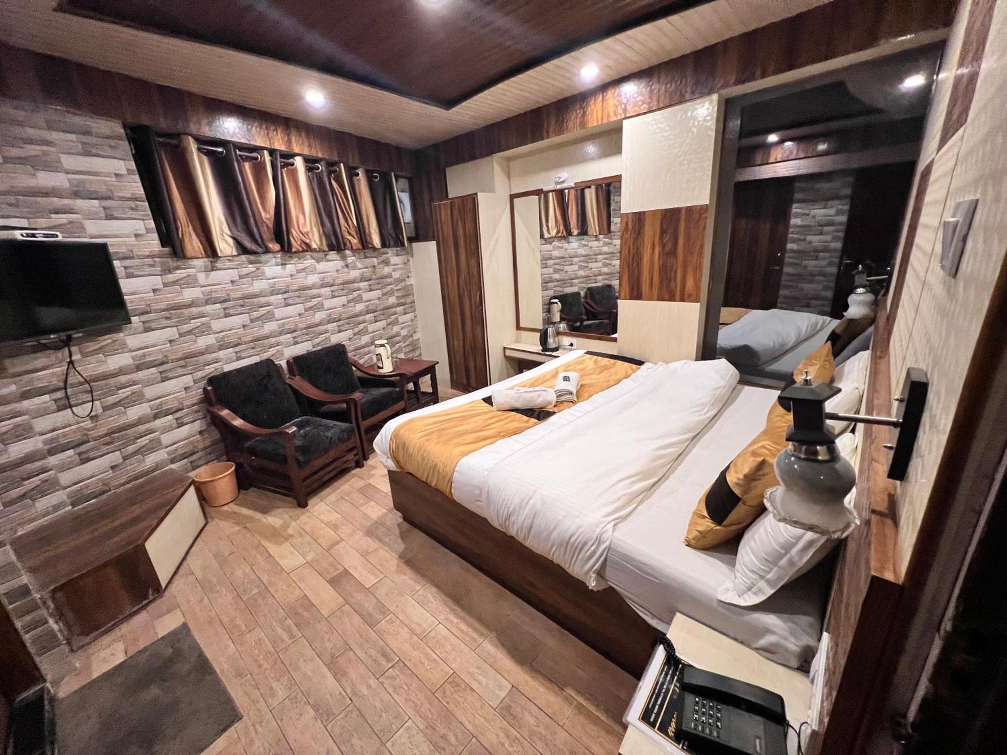 Hotel Victory Since 1979 Shimla Bagian luar foto