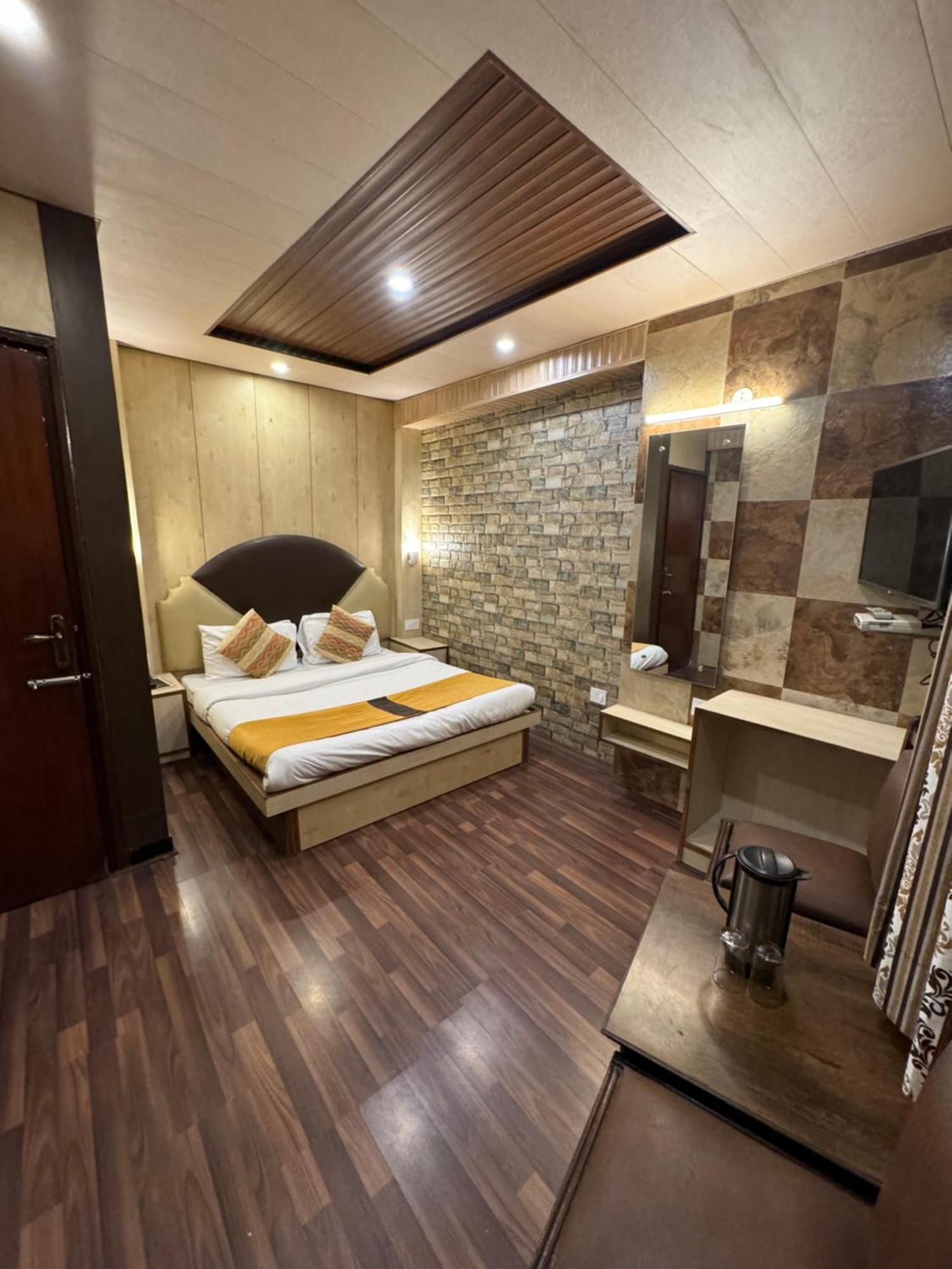 Hotel Victory Since 1979 Shimla Bagian luar foto