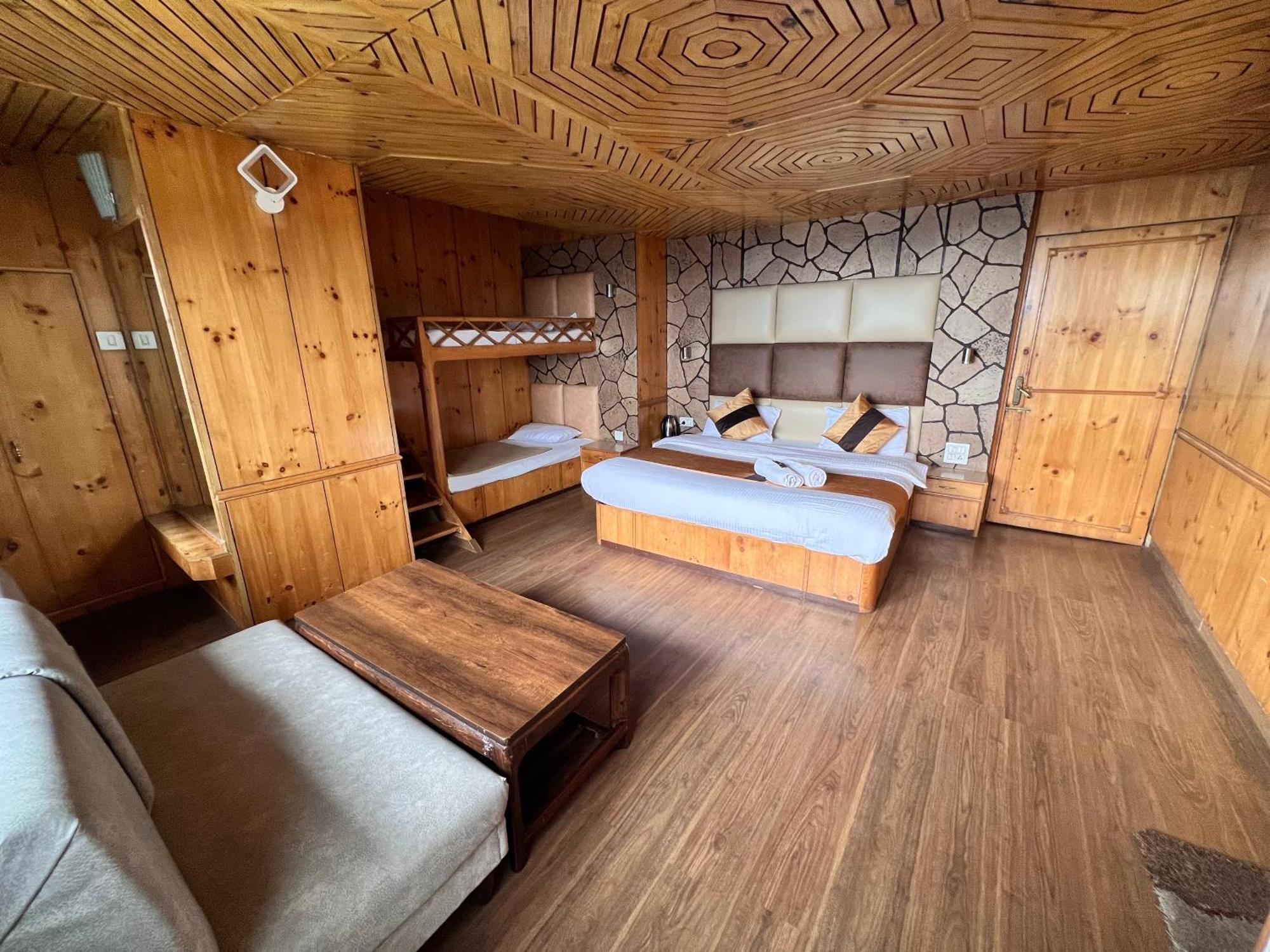 Hotel Victory Since 1979 Shimla Bagian luar foto