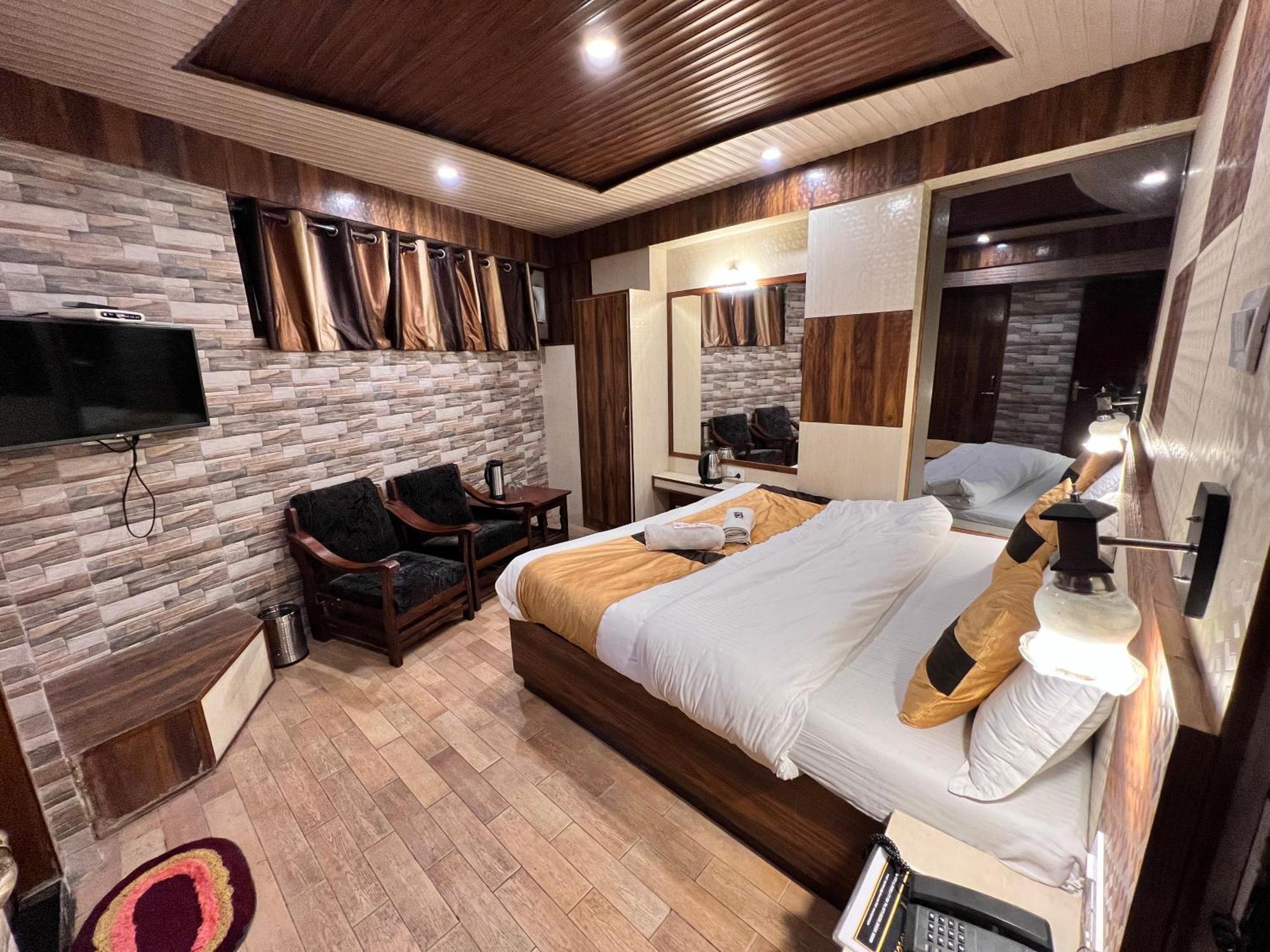 Hotel Victory Since 1979 Shimla Bagian luar foto